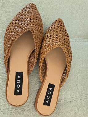Aqua Woven Pointed-Toe Mule in Cognac Tan